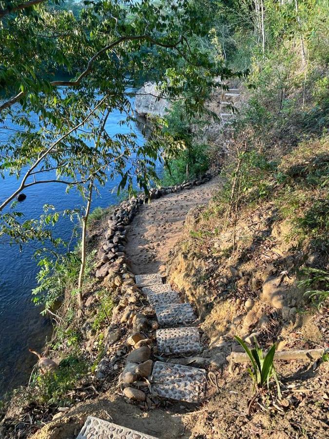 Riverhill Hideaway Monkey Fall ภายนอก รูปภาพ